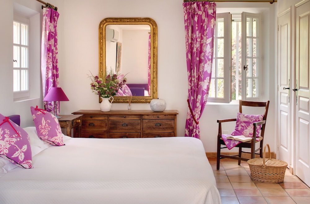 Classic Junior Suite, Garden view photo 3
