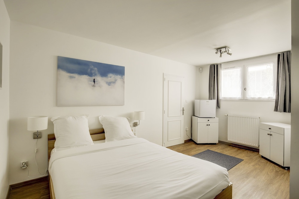 Suite (Pluton) photo 1