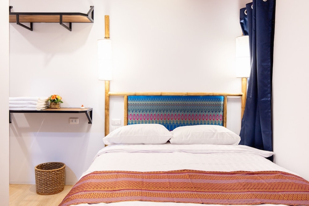 Deluxe Room, 1 Queen Bed, River View photo 1
