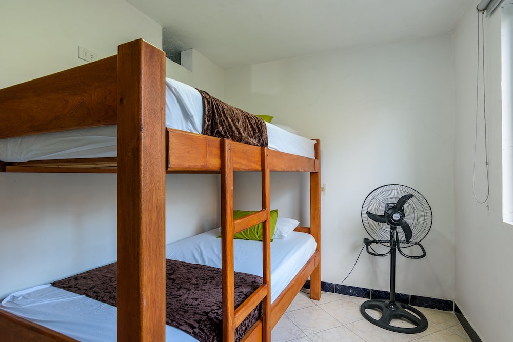 Standard Double Room, 2 Twin Beds - Photo 5