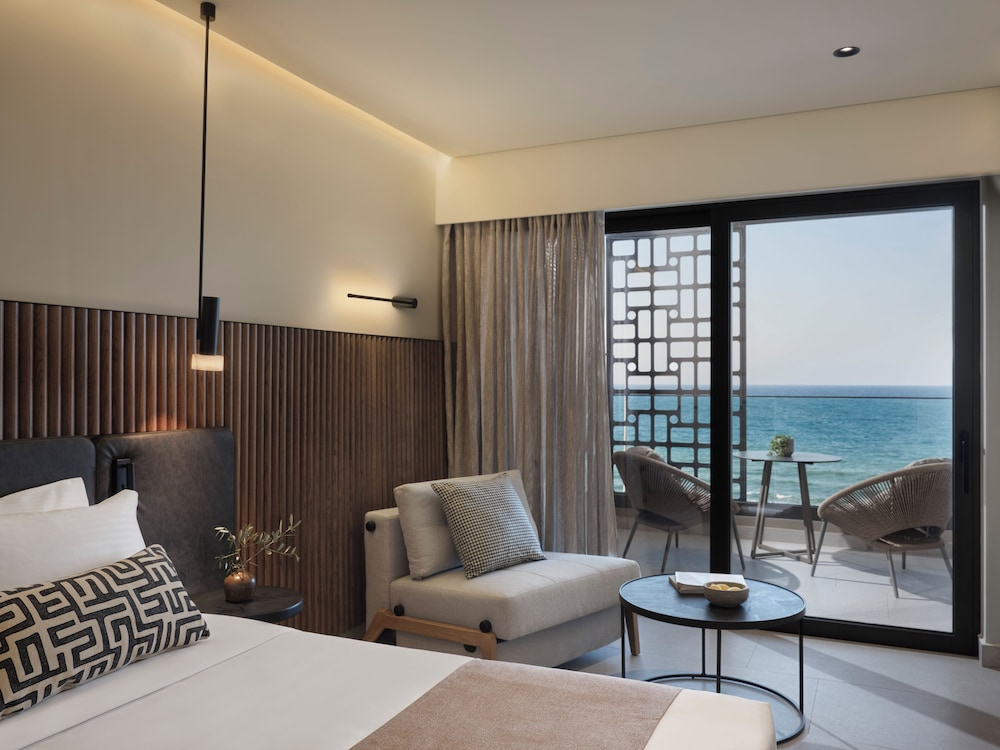 Deluxe Room Panoramic Sea View