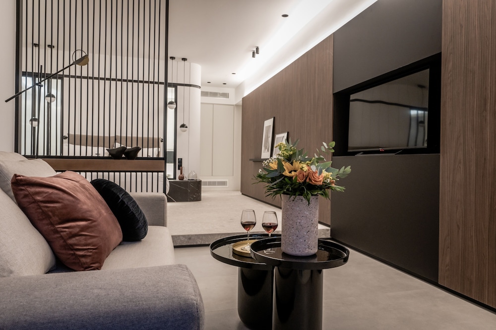 Executive Studio Suite