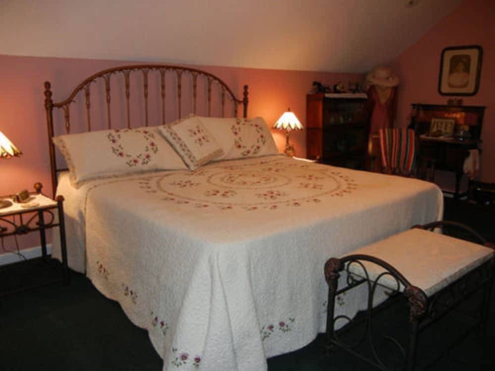 Room (Jessie's Room) photo 1