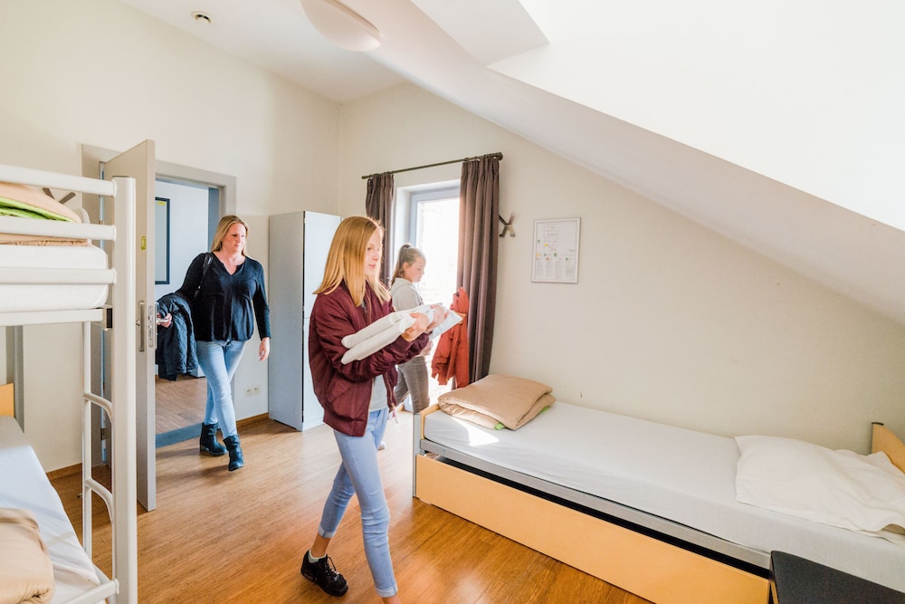 Economy Shared Dormitory, Mixed Dorm, Shared Bathroom