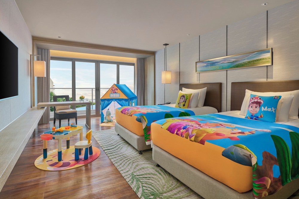 Family-themed Twin Room