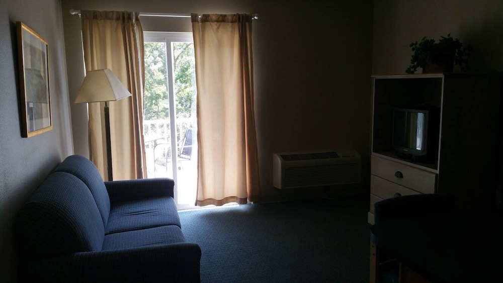 Room, 1 Bedroom, Non Smoking (Hotel - One Bedroom Suite) photo 2