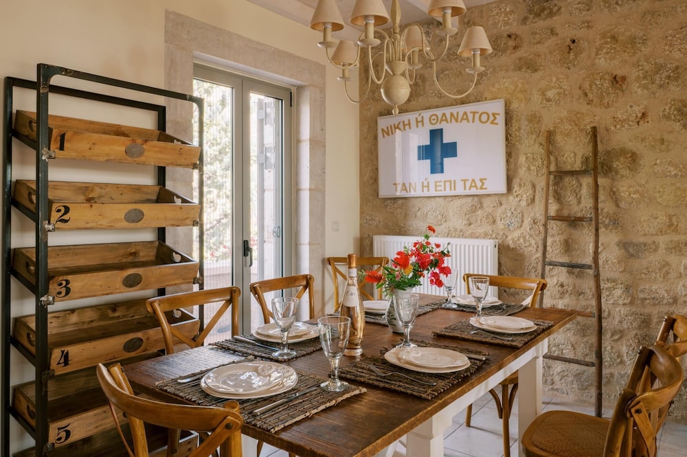 Villa photo 3