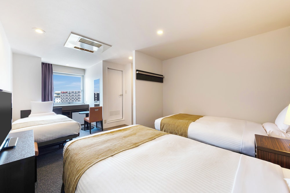 Standard Triple Room, Smoking photo 1