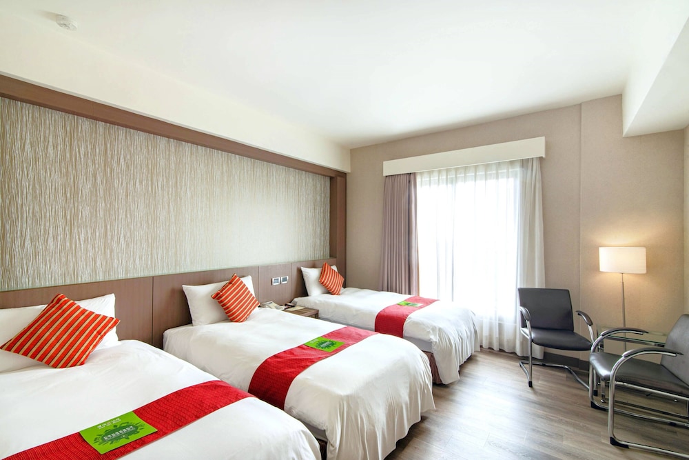 Deluxe Triple Room, 3 Twin Beds photo 3