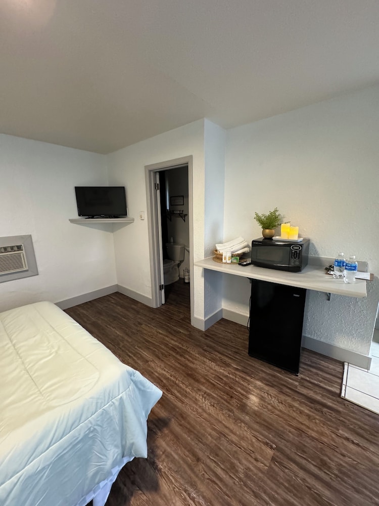 Basic Room photo 3