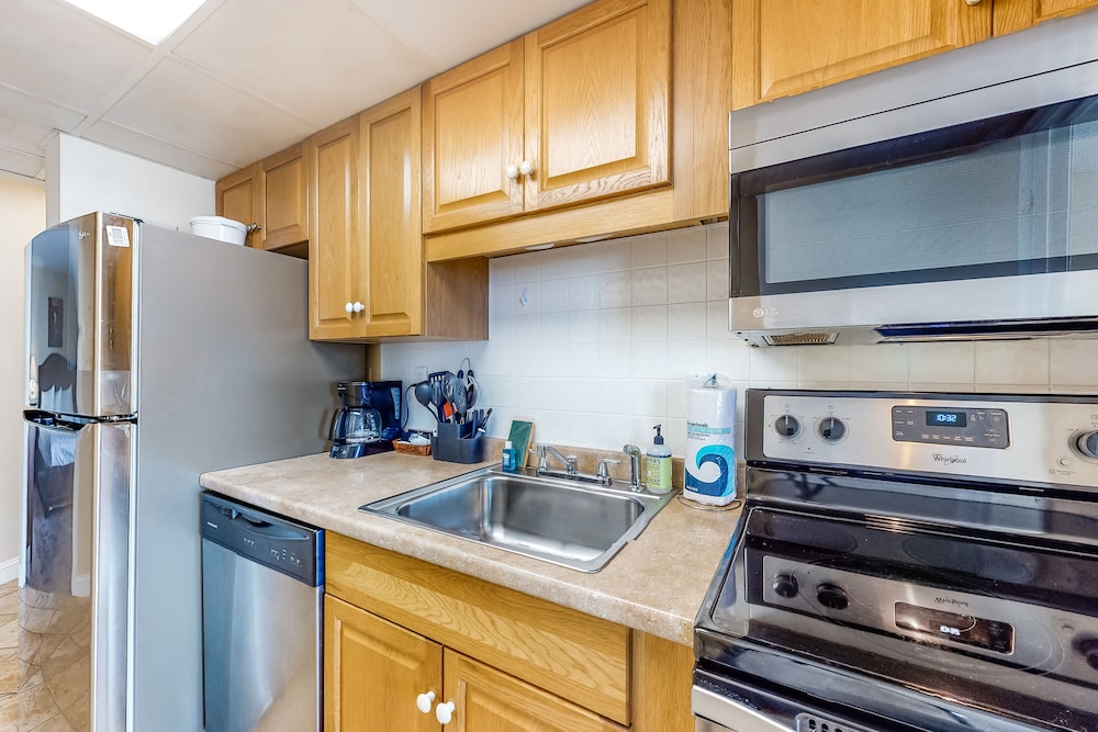 Condo, 1 Bedroom (2 Double beds, Oceanfront) photo 2