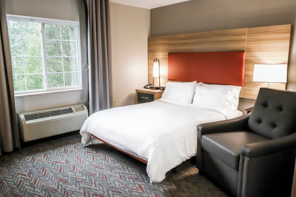 Studio Suite, 1 Queen Bed, Accessible Bathtub (Communications) - Photo 3