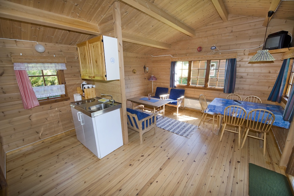 Standard Cabin, 2 Bedrooms (Bed linen, towel & cleaning excluded) photo 2