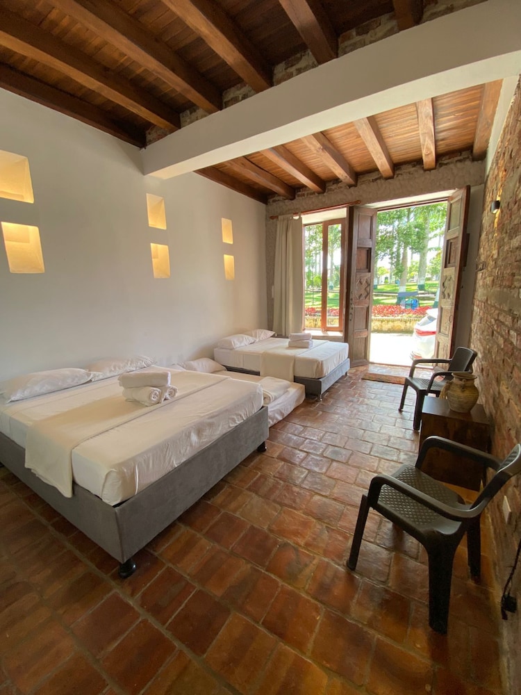 Comfort Quadruple Room, Park View photo 3
