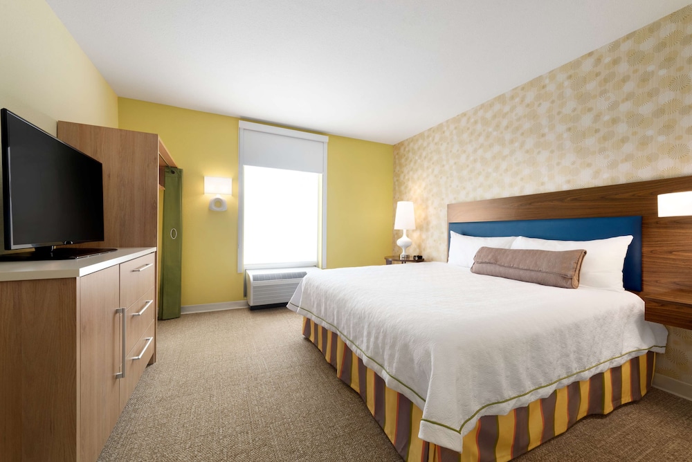 Suite, 1 King Bed, Non Smoking