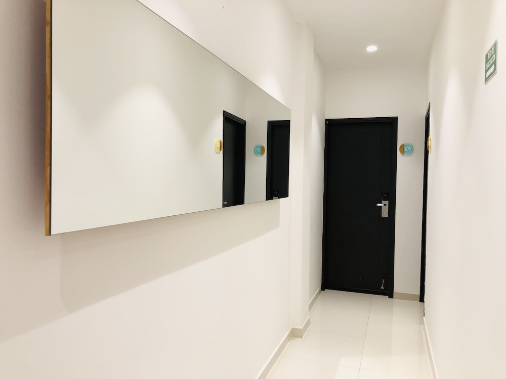 Room 102 photo 2