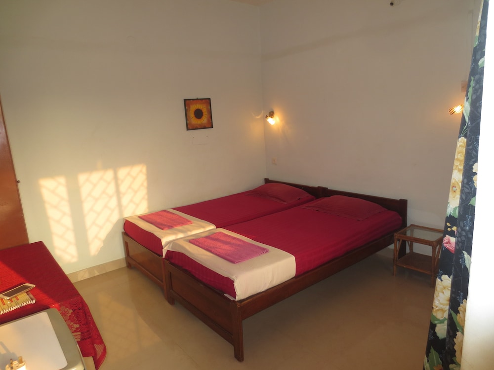 Non AC Twin Room with Balcony Ground Floor photo 1