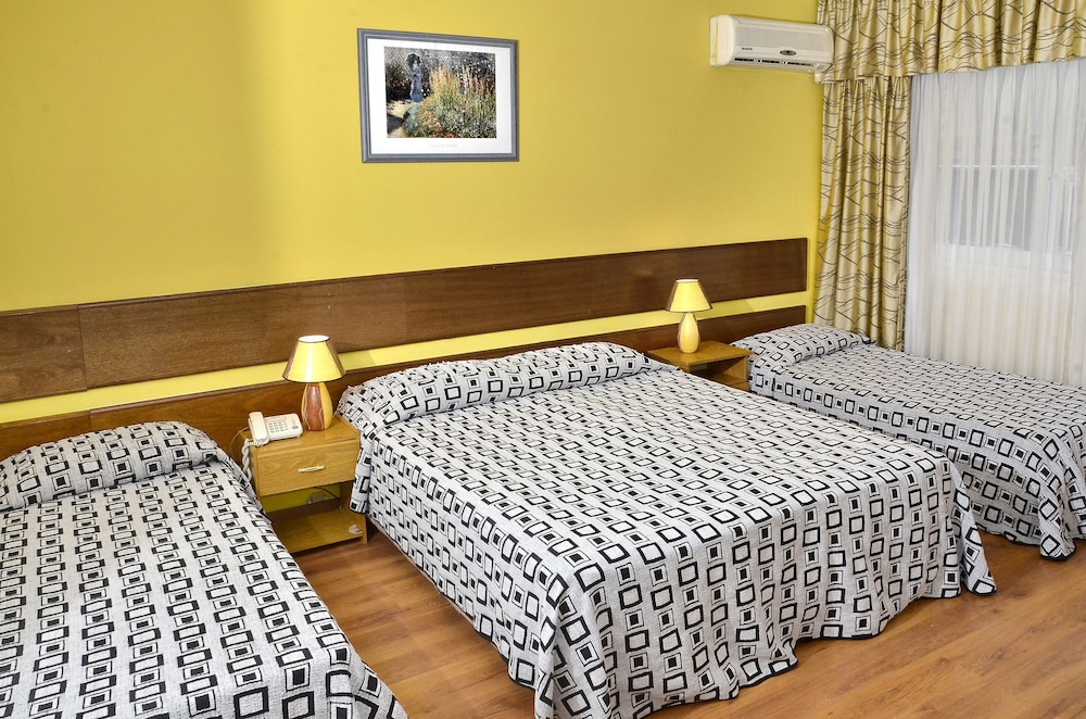 Quadruple Room - Photo 2