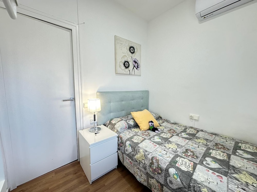Habitación Individual, Baño Compartido