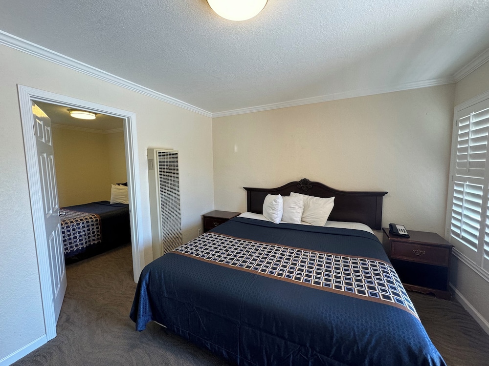 Room, Multiple Beds photo 3