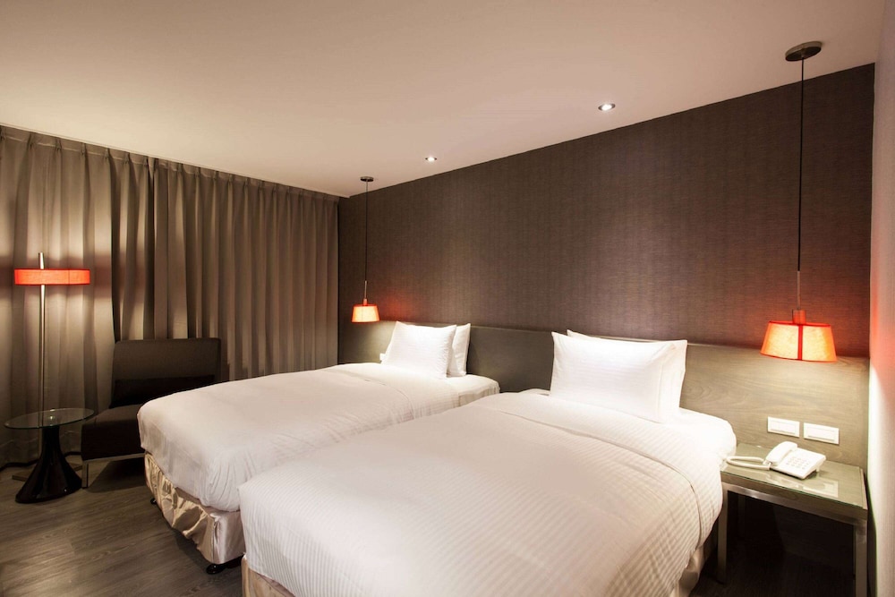 Room, 2 Twin Beds, Non Smoking (Exquisite) photo 1