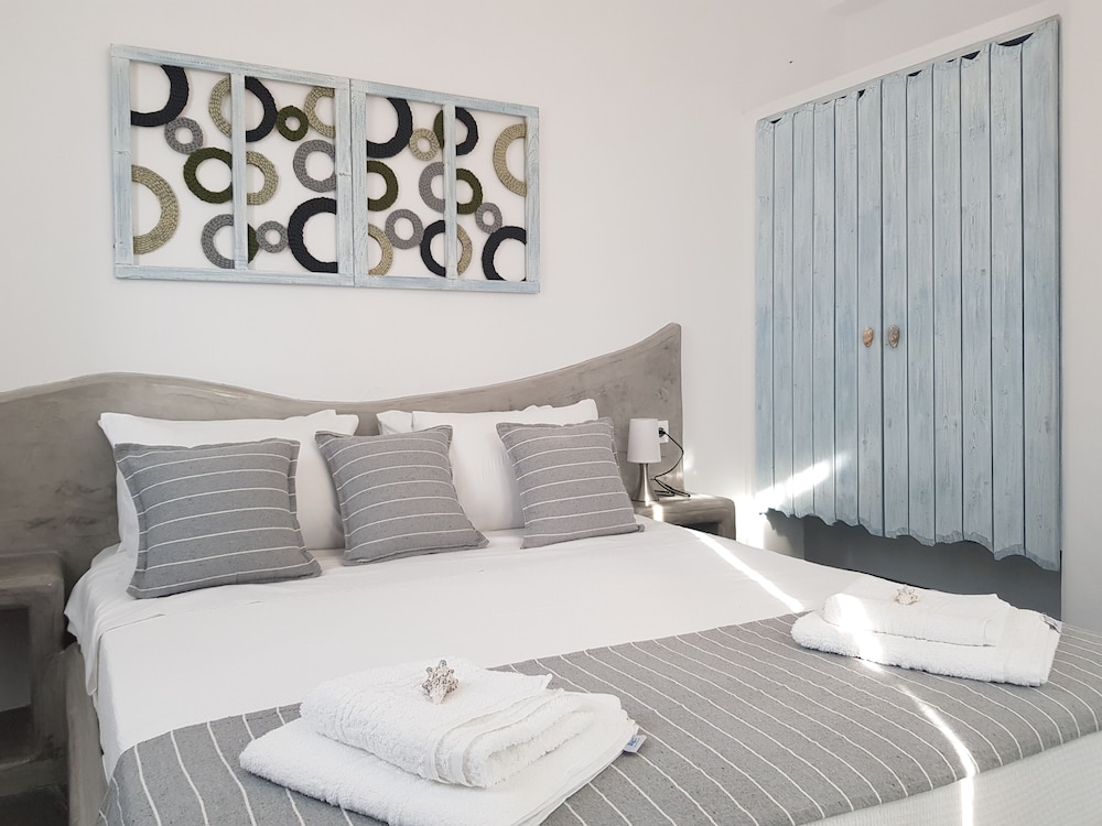 Traditional Suite, 2 Bedrooms, Private Pool, Courtyard Area