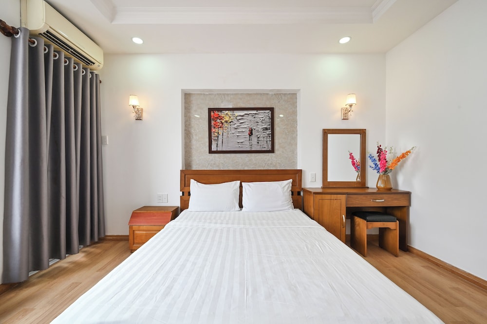 Deluxe Double Room, City View