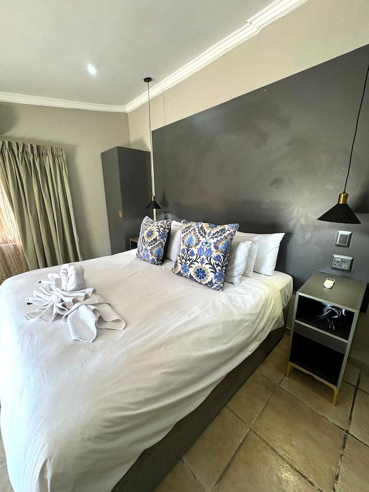 Deluxe Twin Room, 2 Twin Beds - Photo 18