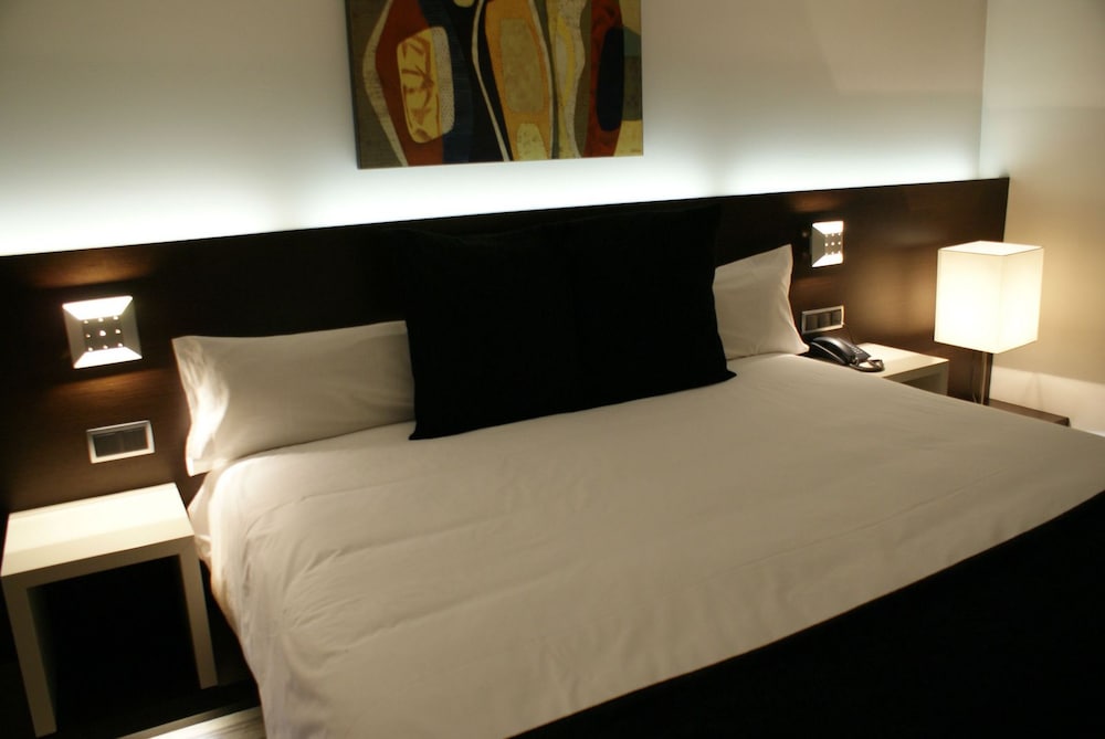 Junior Suite (Quadruple room 3 adults and 1 child) photo 2