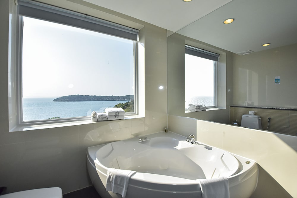 Jacqueline Kennedy Suite - Photo 15