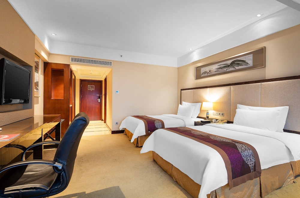 Superior Twin Room, Non Smoking photo 3