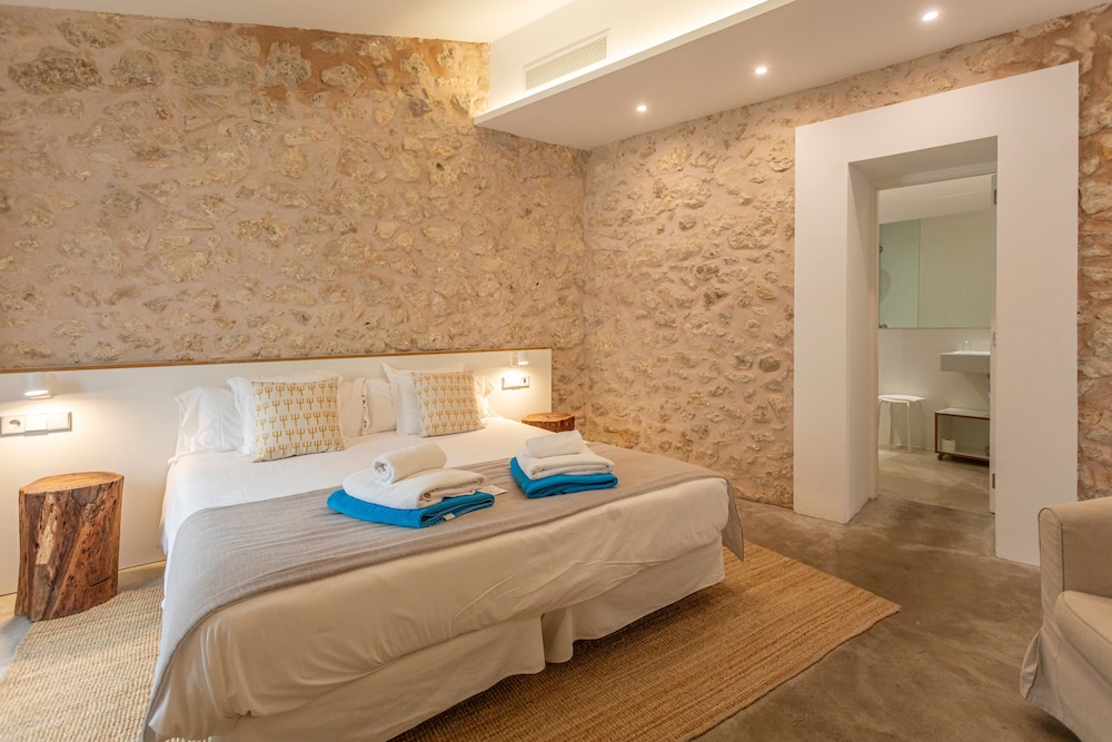 Habitación Doble Estándar o con Dos Camas Individuales.