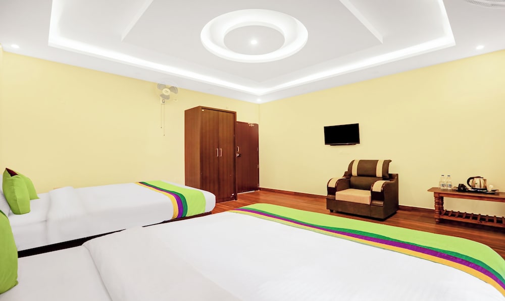 Deluxe Room - Photo 8