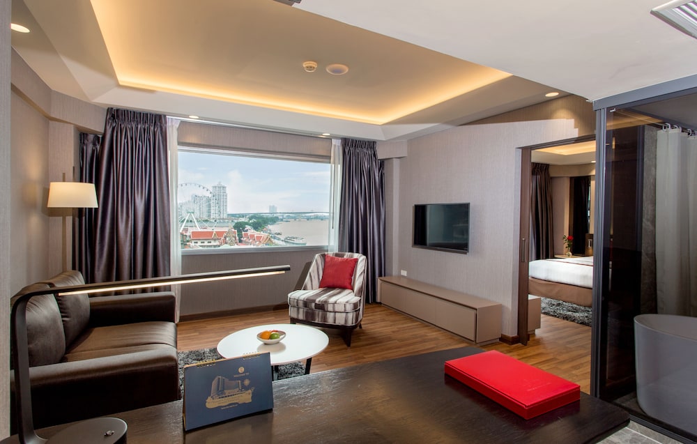 Premier Suite, 1 King Bed, River View