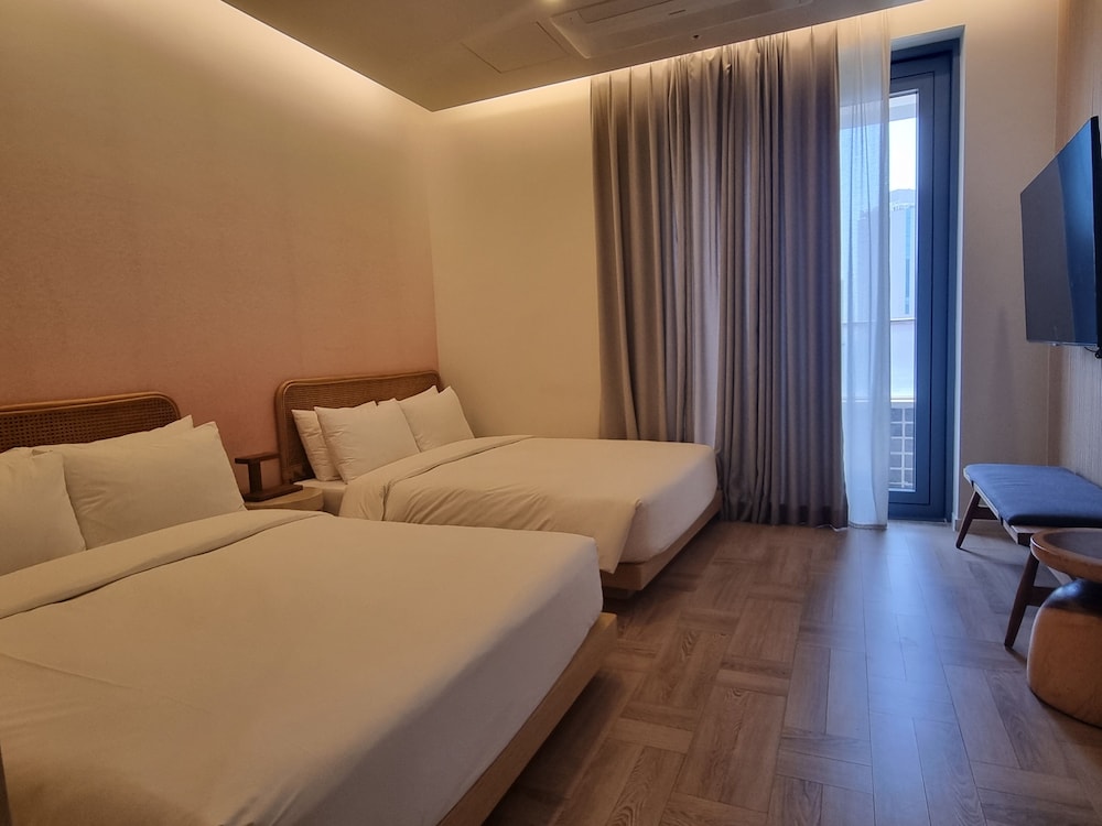Premium Suite (Free Swimming Pool) photo 2