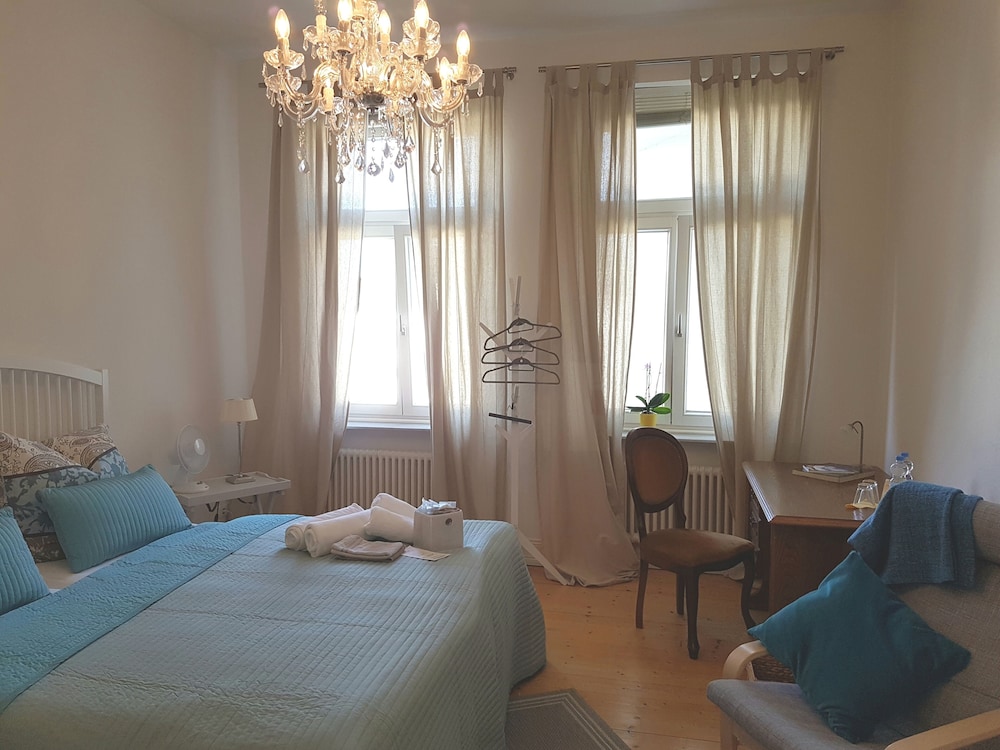 Double Room, Shared Bathroom photo 2