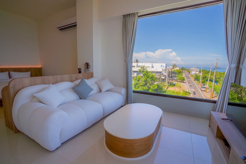 Presidential Quadruple Room, 2 Queen Beds, Ocean View photo 3