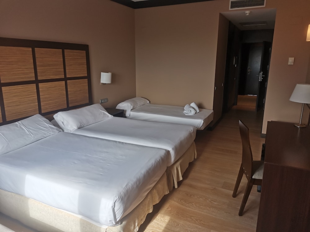 Standard Double Room (child extra bed)