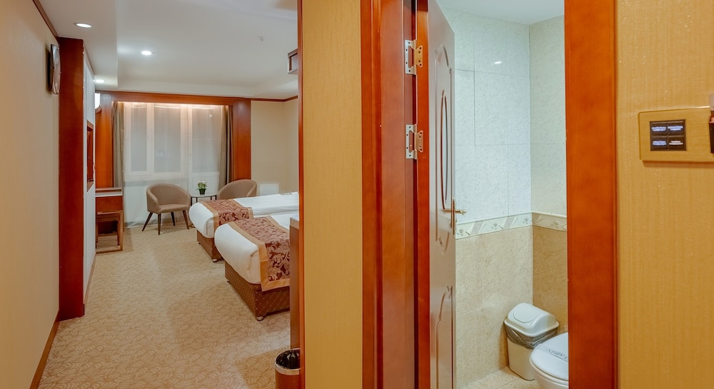 Twin Room - Photo 3