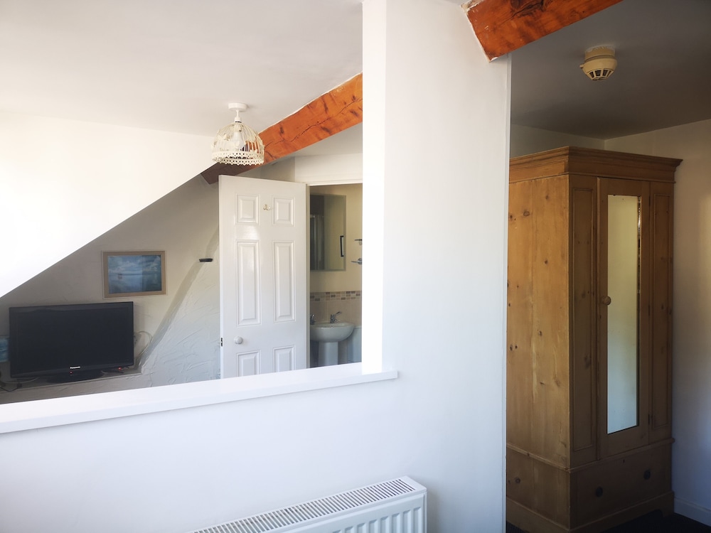 Superior Double Room (Second Floor Room 2) photo 2