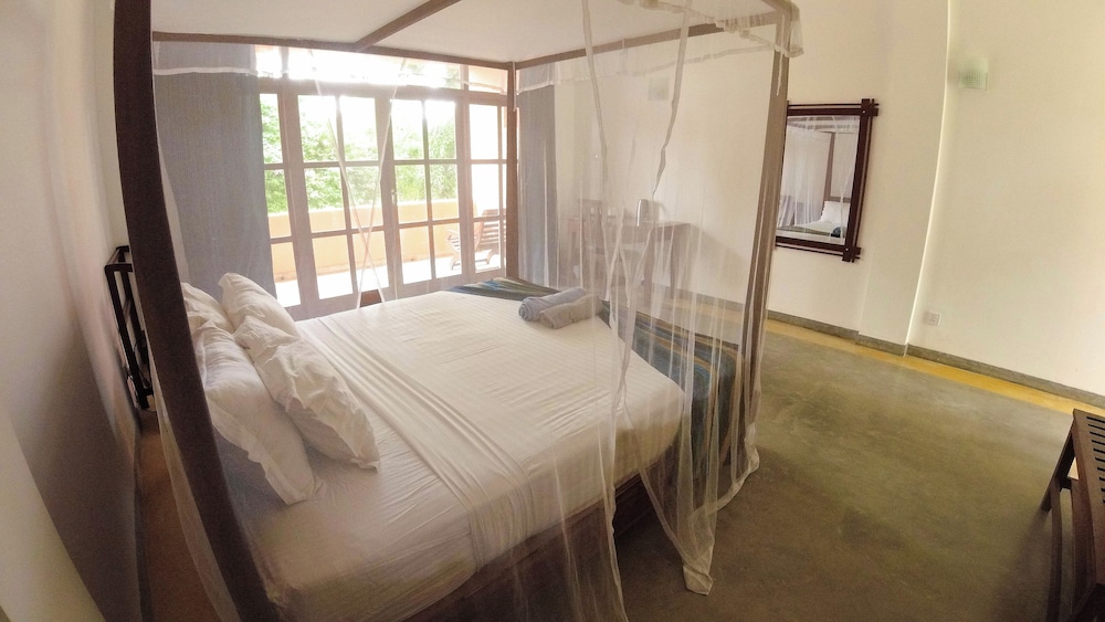 Standard Double Room - Photo 8