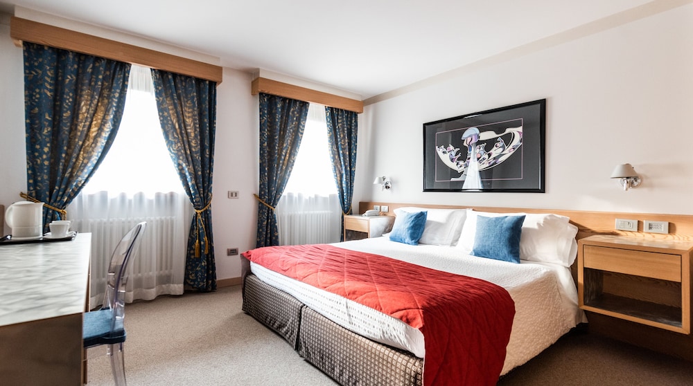 Double or Twin Room photo 1