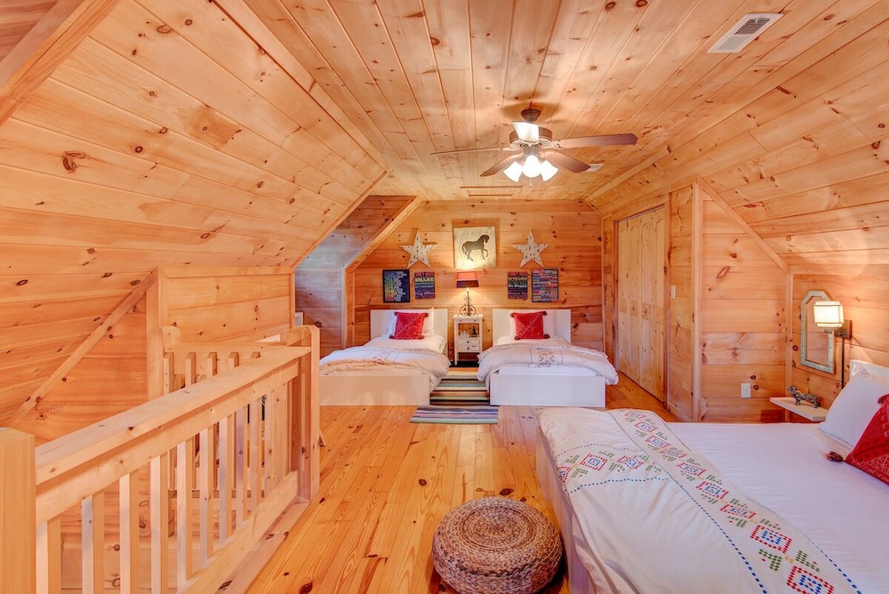 Deluxe Cabin photo 1