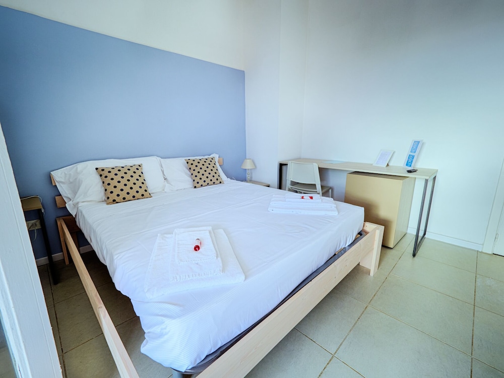 Standard Room photo 2