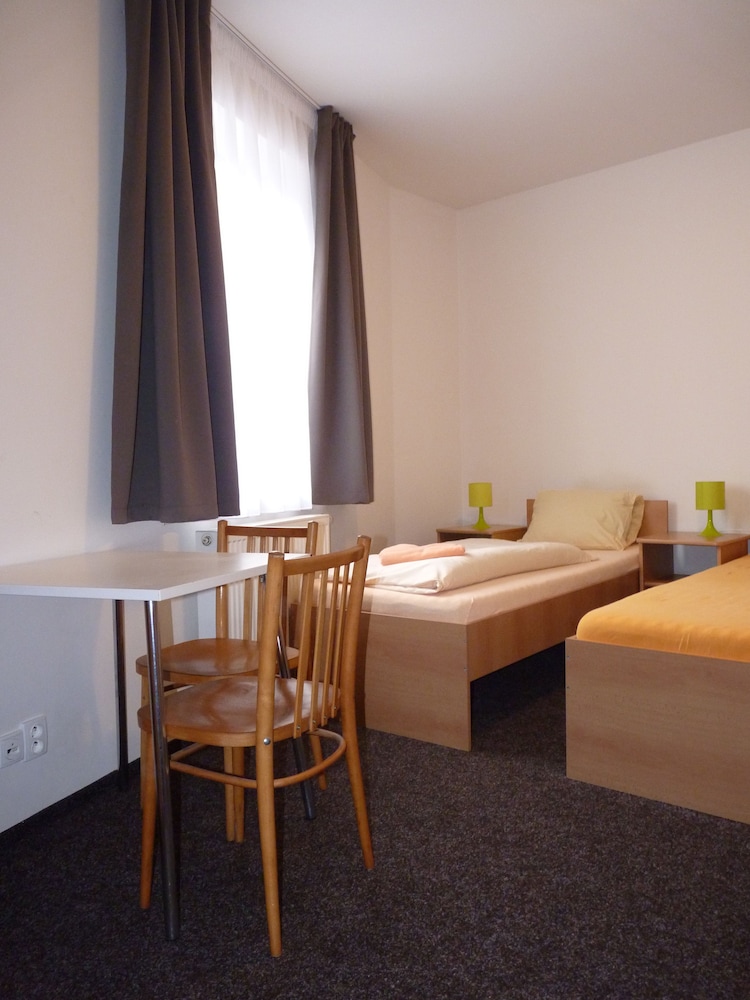 Basic Twin Room, Accessible (+1) photo 2