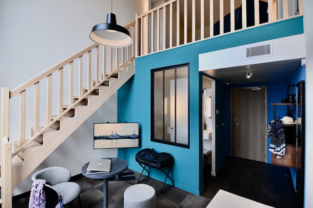 Duplex - Photo 1