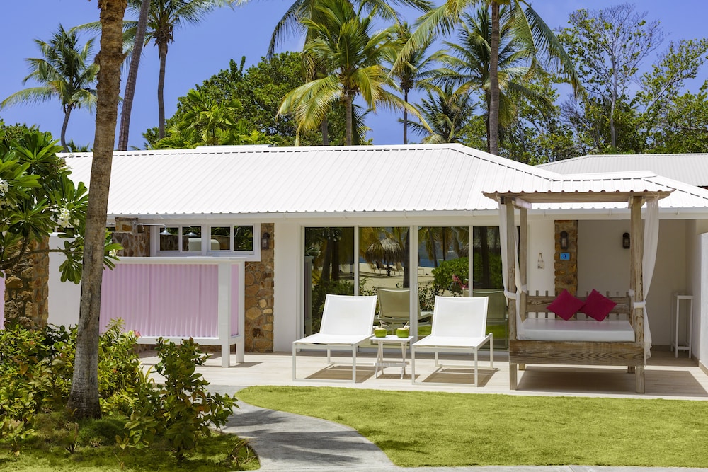 Superior Beachfront photo 3