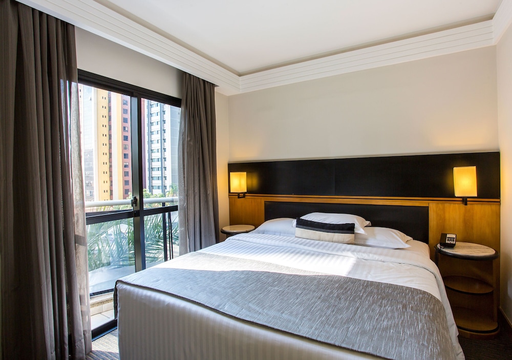 Premium Suite - Photo 5