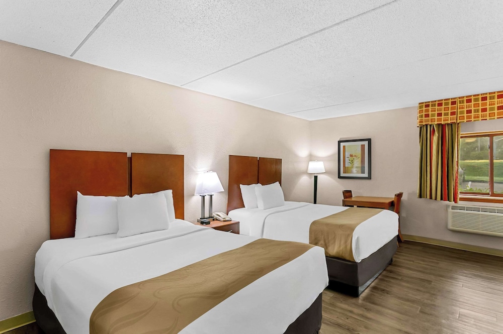 Room, 2 Queen Beds, Non Smoking - Photo 4