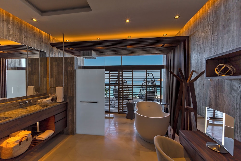 Room, 3 Bedrooms, Beachfront photo 3